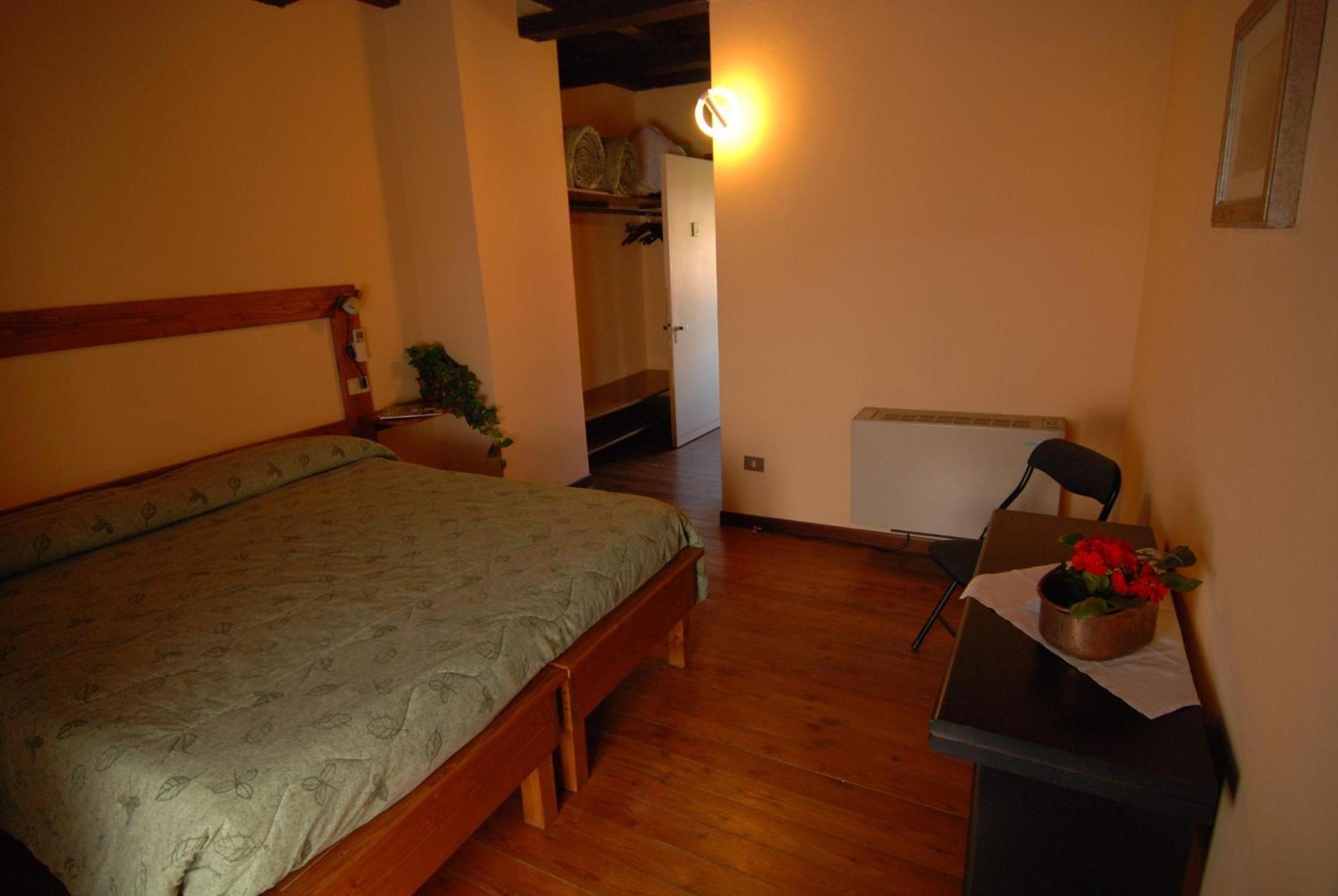 Agriturismo Torrazzetta Casteggio Buitenkant foto