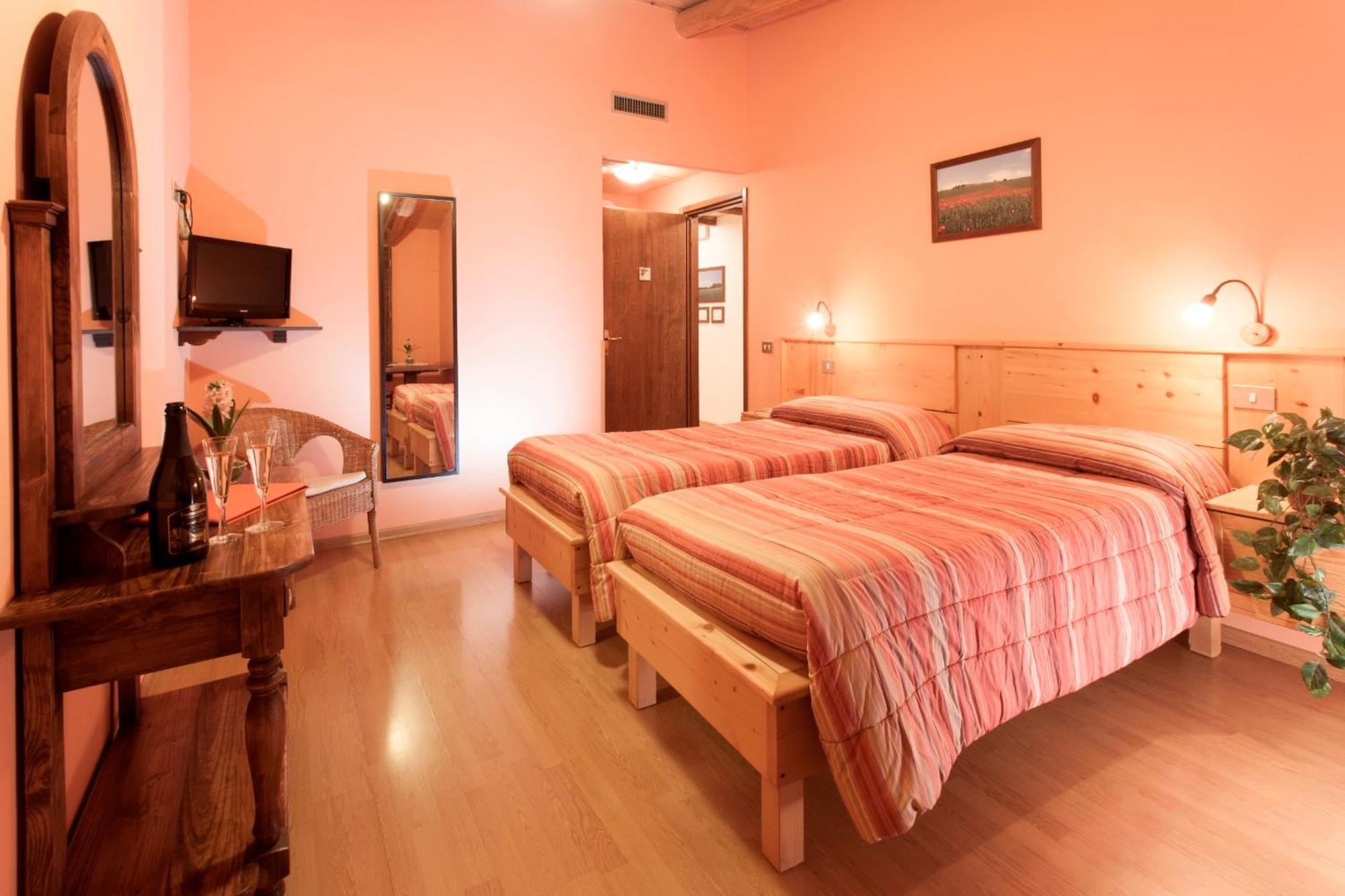 Agriturismo Torrazzetta Casteggio Kamer foto