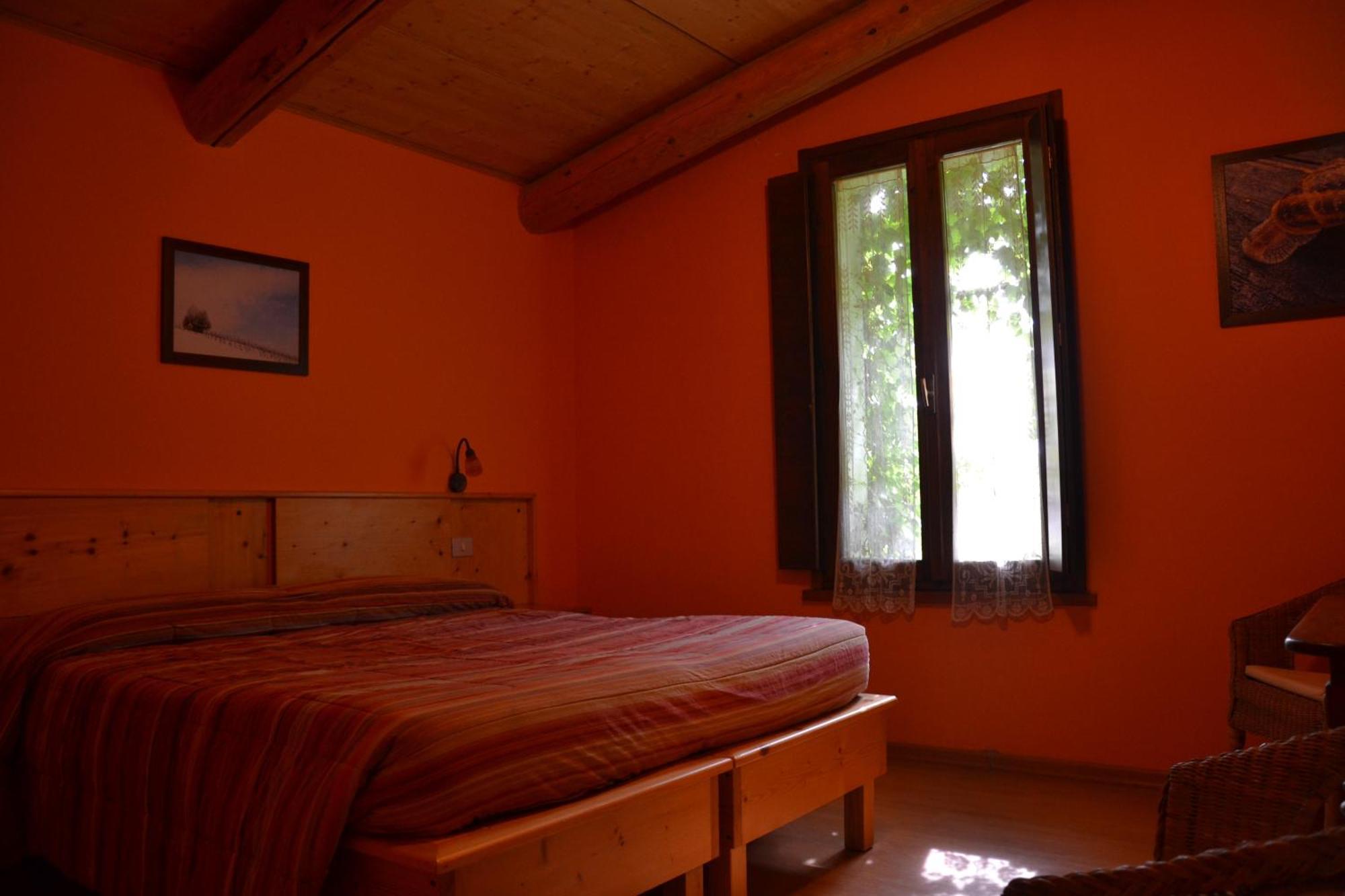 Agriturismo Torrazzetta Casteggio Kamer foto