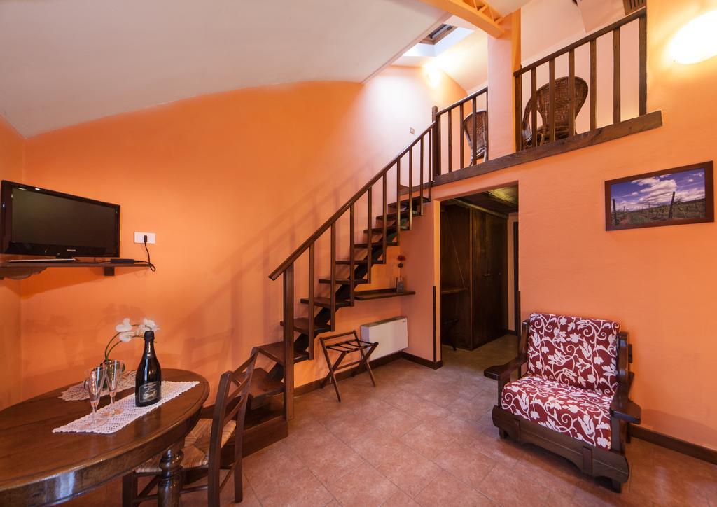 Agriturismo Torrazzetta Casteggio Buitenkant foto