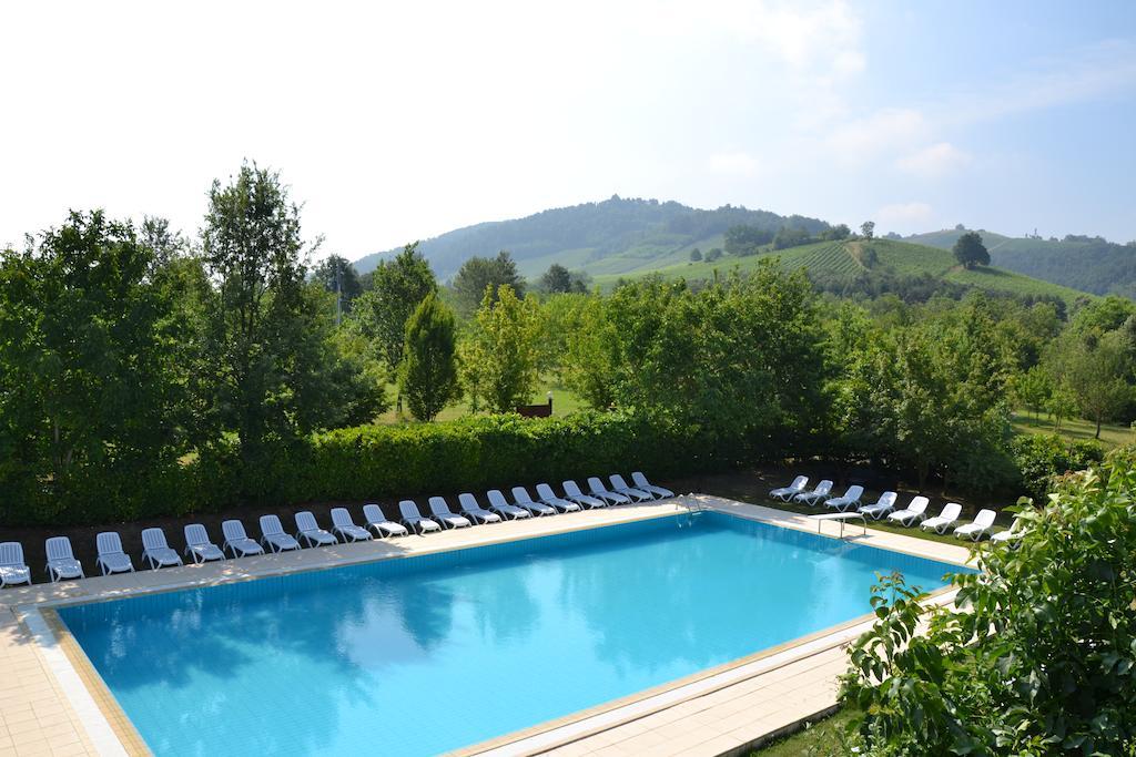 Agriturismo Torrazzetta Casteggio Buitenkant foto