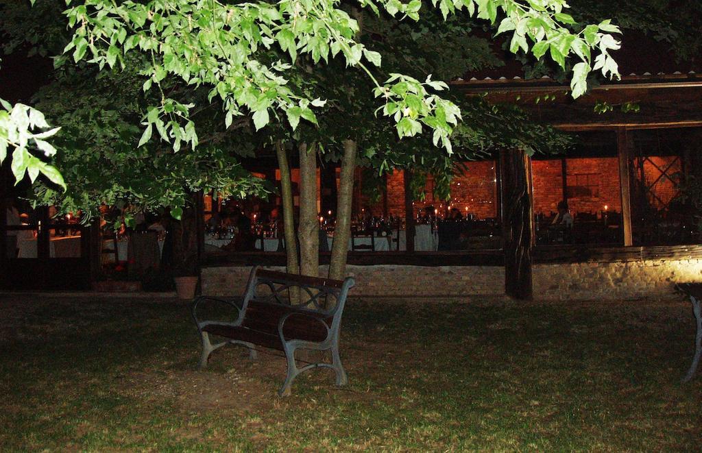 Agriturismo Torrazzetta Casteggio Buitenkant foto