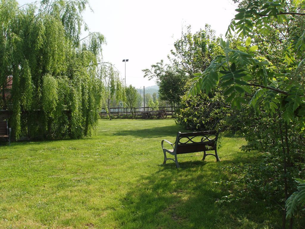 Agriturismo Torrazzetta Casteggio Buitenkant foto