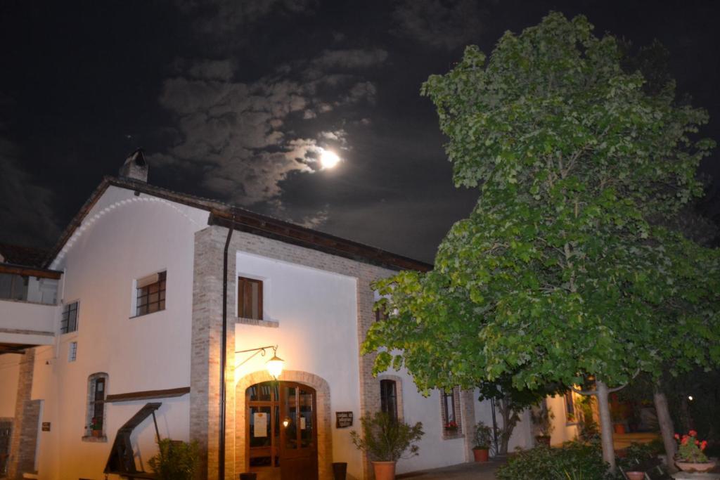 Agriturismo Torrazzetta Casteggio Buitenkant foto