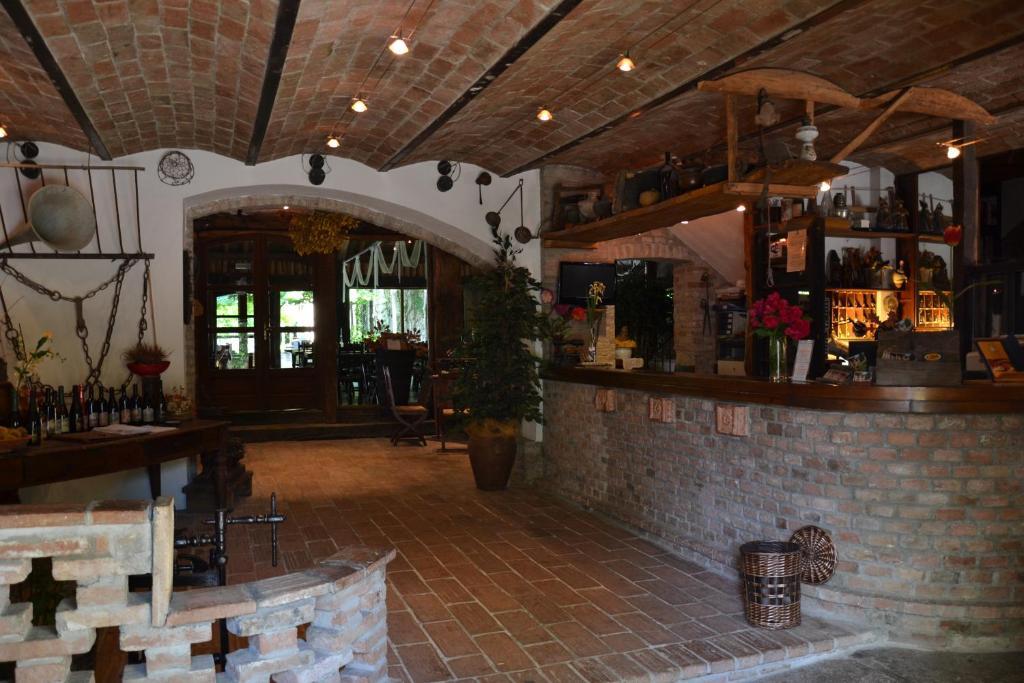 Agriturismo Torrazzetta Casteggio Buitenkant foto